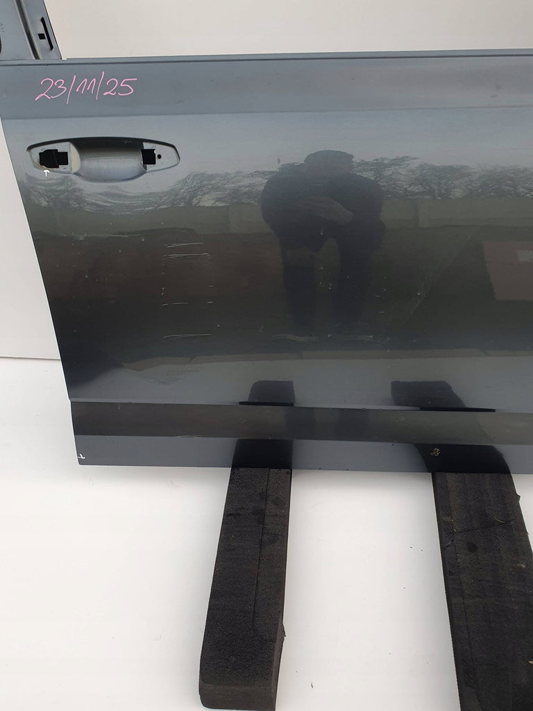 SKODA OCTAVIA III 5E TÜR RECHTS VORN VORDERE 5E0831312