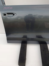 Laden Sie das Bild in den Galerie-Viewer, SKODA OCTAVIA III 5E TÜR RECHTS VORN VORDERE 5E0831312