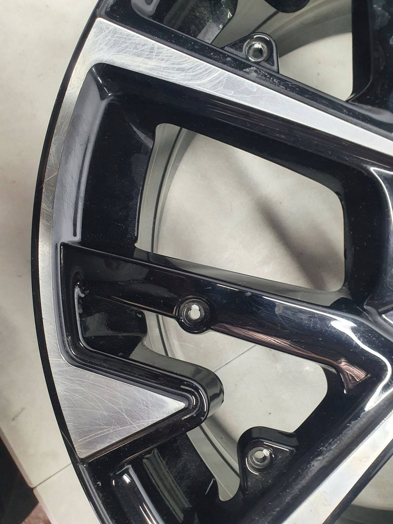 Opel Corsa F FELGA ALUMINIOWA 17 CALI 7''x17'' ET32 4x108 OE 9833892680