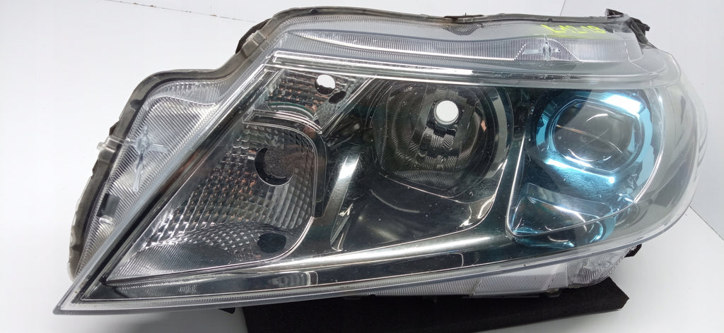 SUZUKI VITARA 3 III 15- LAMPA LEWA PRZÓD LED NIEBIESKA KOITO 100-18095