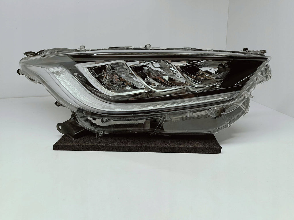 Toyota Yaris IV 4 XP21 19- LAMPA PRAWA PRZÓD PRZEDNIA FULL LED KOITO K0-8