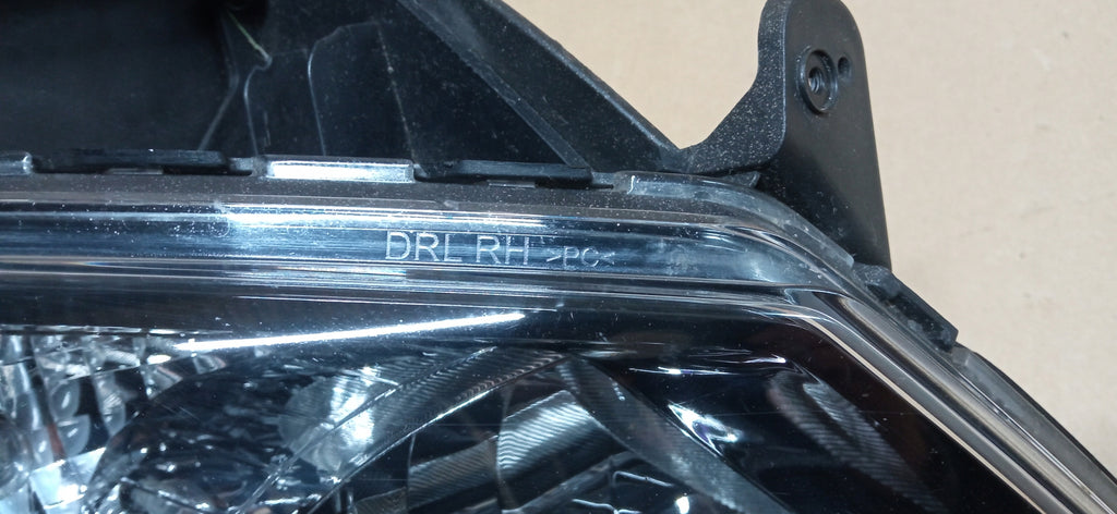 HYUNDAI IX20 IX 20 10- HALOGEN DRL PRAWY LAMPA PRAWA ŚWIATŁO 92202-1K100