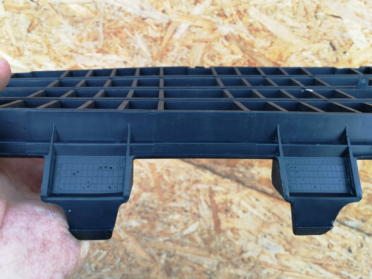 Renault Clio III 3 GT RS 09- Grille Calandre Calandre Pare-Chocs Avant 2006236 — photo 8 sur 10
