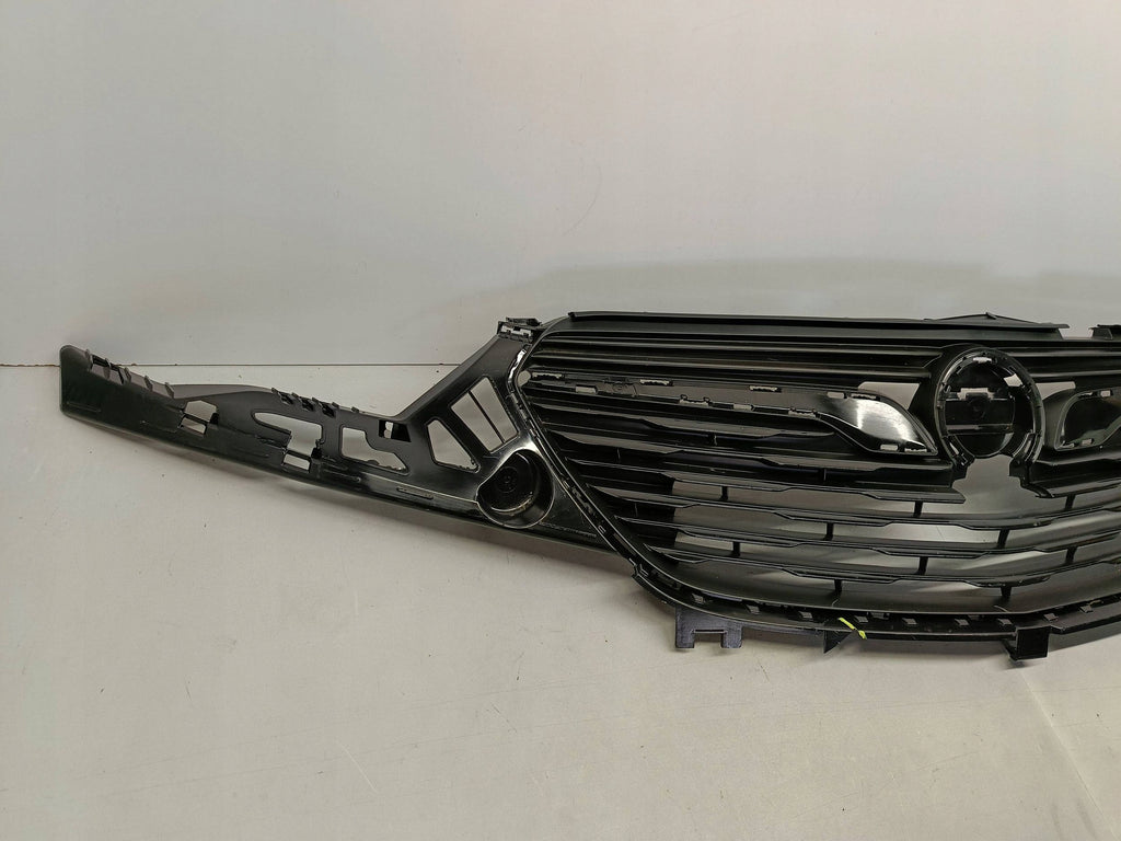 Opel Grandland X 17- GRILL BLENDE STOSSSTANGE VORNE UNTER KAMERA YP00023977