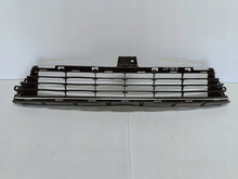 Load image into Gallery viewer, Toyota Auris II LIFT 15- KRATKA ŚRODKOWA ATRAPA ZDERZAKA PRZÓD 5311202670