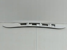 Laden Sie das Bild in den Galerie-Viewer, RENAULT SCENIC III 09- HECKKLAPPENLEISTE HINTEN 848100006R