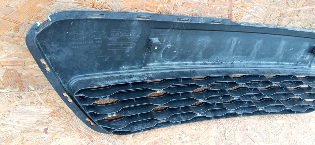 KIA RIO 11- ATRAPA KRATKA ŚRODKOWA GRILL ZDERZAKA PRZÓD 86561-1W200
