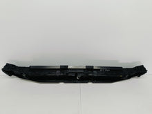 Laden Sie das Bild in den Galerie-Viewer, AUDI Q6 E-TRON 85H 24- LENKRAD LUFTEINLASS ROLLO JALOUSIE 85H121219E