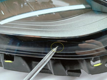 Laden Sie das Bild in den Galerie-Viewer, TESLA MODEL 3 M3 LIFT Y MY 20- SCHEINWERFER RECHTS VORNE FULL LED EU 1514953-00-D