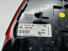 Laden Sie das Bild in den Galerie-Viewer, CITROEN C3 III 16- RÜCKLEUCHTE RECHTS HINTEN EU 9812257480