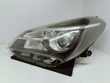 Laden Sie das Bild in den Galerie-Viewer, Toyota Yaris III LIFT 14- LAMPA LEWA PRZÓD PRZEDNIA SOCZEWKA KOITO 0D-160