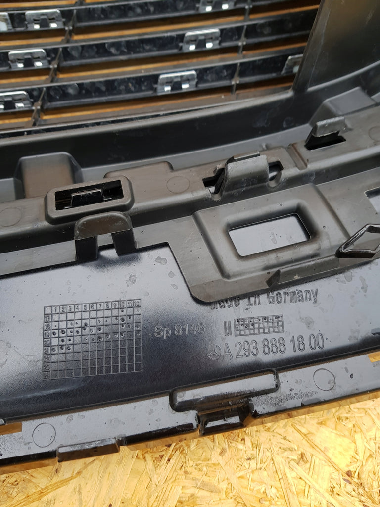 MERCEDES EQC A293 W293 19- KÜHLERGRILL STOSSFÄNGER VORNE A2938881800