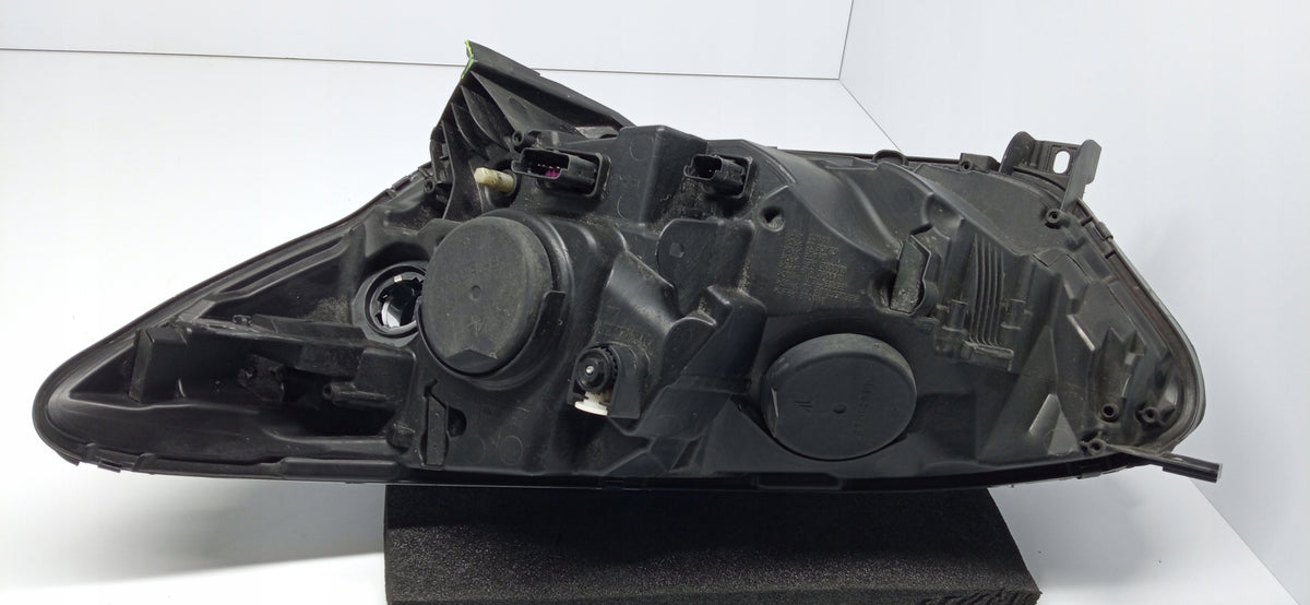 Renault Captur I 13- Lampa Reflektor Prawy Przód Zwykła H1 260105066R — zdjęcie 7 z 14
