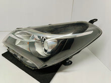 Laden Sie das Bild in den Galerie-Viewer, TOYOTA YARIS III LIFT 14- SCHEINWERFER LINKS VORNE KOITO OD-160