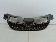 Laden Sie das Bild in den Galerie-Viewer, Skoda Fabia II Mk2 5J 07- GRILL ATRAPA ZDERZAKA PRZEDNIEGO 5J0853668