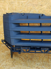 Laden Sie das Bild in den Galerie-Viewer, VOLKSWAGEN CRAFTER LIFT 11- KÜHLERGRILL STOSSSTANGE VORNE 2E0853653E