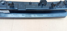 Laden Sie das Bild in den Galerie-Viewer, VOLKSWAGEN ID.4 ID4 19- LAMPE LICHTLEISTE TAGFAHRLICHT GRILL RECHTS 11A941654A