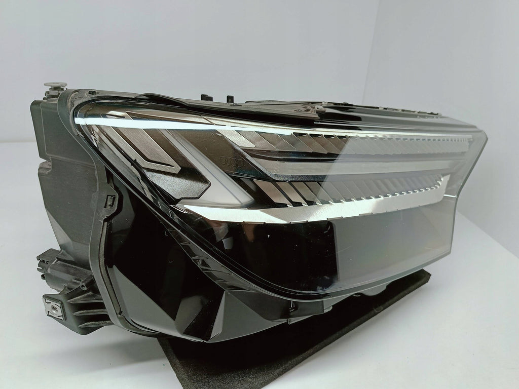 Audi Q4 E-TRON 21- LAMPA PRAWA PRZÓD FULL LED MATRIX EU 89A941036