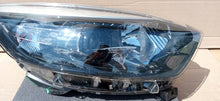 Load image into Gallery viewer, RENAULT CAPTUR I 13- LAMPA REFLEKTOR PRAWY PRZÓD ZWYKŁA H1 260105066R