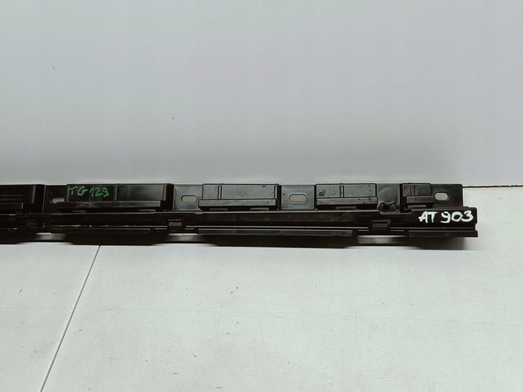 BMW 5 F10 F11 10- GLEITSTÜCK HALTER HALTERUNG SCHWELLER LINKS VORNE 51777184777