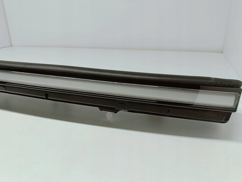 Tesla Model Y Juniper 25- LAMPA BLENDA LISTWA LED ZDERZAKA PRZÓD 203829496C