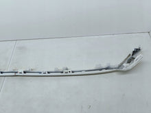 Laden Sie das Bild in den Galerie-Viewer, Renault Megane V E-Tech 22- HINTERE STOßSTANGENLEISTE BLANC 850708745R