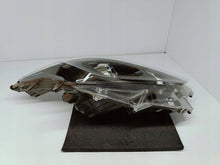 Laden Sie das Bild in den Galerie-Viewer, TOYOTA YARIS IV 4 P21 19-SCHEINWERFER RECHTS VORNE LINSE KOITO K0-6 EU