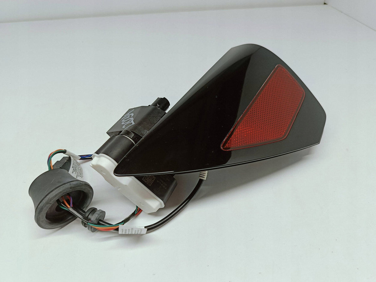 Tesla Model 3 Y Ladebuchse Ladeklappe Reflektor 1505514-00-D — Foto 3 von 12