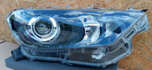 Załaduj zdjęcie do przeglądarki galerii, TOYOTA YARIS IV 4 19- LAMPA REFLEKTOR PRAWY PRZÓD SOCZEWKA KOITO K0-6 EU