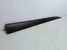 Laden Sie das Bild in den Galerie-Viewer, Toyota Aygo X 22- ZIERLEISTE TÜRVORSATZ RECHTS VORNE 75071-0H010-1
