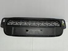 Załaduj zdjęcie do przeglądarki galerii, CITROEN C3 III 16- ATRAPA KRATKA ŚRODKOWA GRILL ZDERZAKA PRZÓD 9812061877
