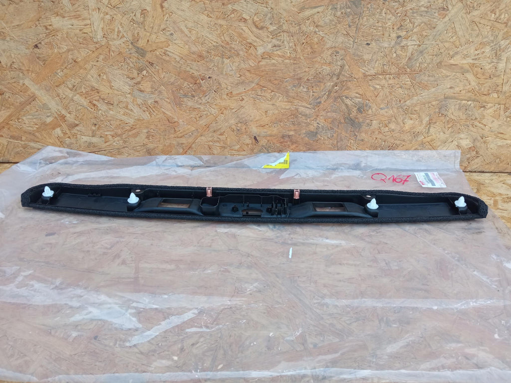 SUZUKI SWIFT 11-17 UNTERE LEISTE HECKKLAPPE