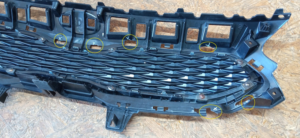 KIA CEED III 3 HYBRID ELEKTRISCH 18- KÜHLERGRILL GITTER 86351-CR000