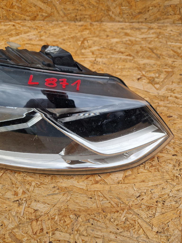 VW POLO V6C1 14- ZWYKŁA LAMPA PRAWA PRZÓD PRZEDNIA EU