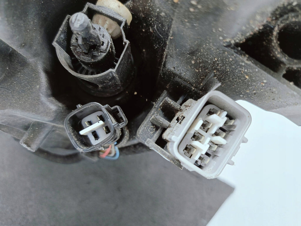 Toyota Auris II LIFT E18 15- LAMPA PRAWA PRZÓD FULL LED EU 81110-02K60