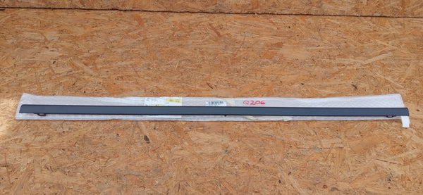 VW PASSAT B8 TRIM STRIP FRONT RIGHT DOOR NEW
