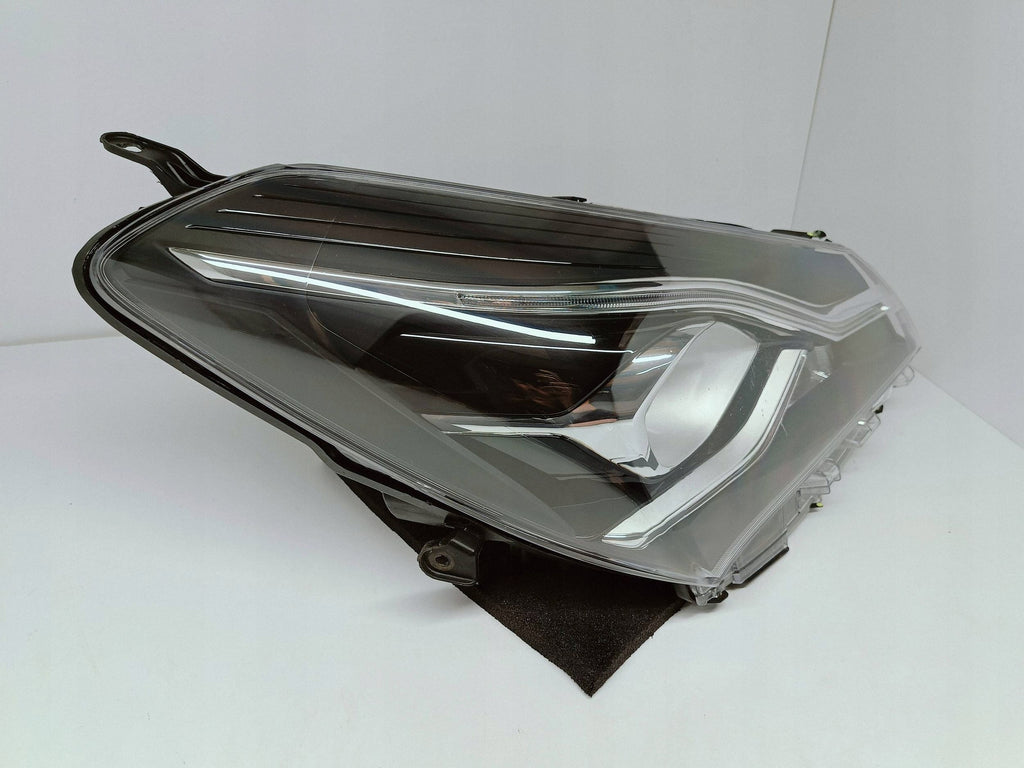 TOYOTA YARIS III LIFT 17- LAMPA PRAWA PRZÓD SOCZEWKA+LED EU 212-11BZR-LDEM2