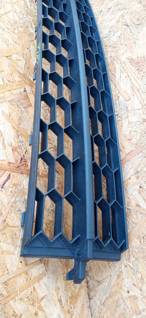 SKODA OCTAVIA III 13- KÜHLERGRILL STOßSTANGENGITTER VORNE 5E0853677