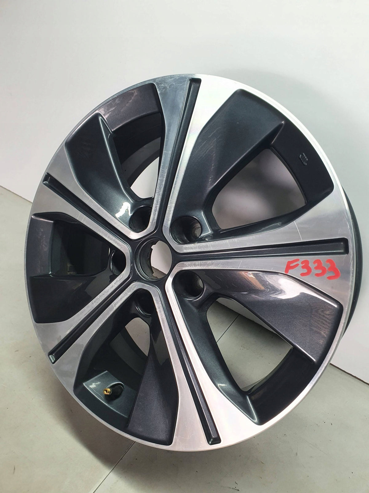 Nissan Leaf II ZE1 Wheel Alloy 17 Inch 17''x6.5'' ET45 5x114.3 5SH3E — photo 4 of 16