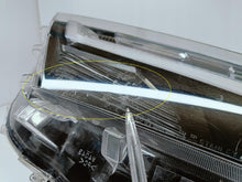 Załaduj zdjęcie do przeglądarki galerii, TOYOTA RAV4 V LIFT 22- LAMPA LEWA PRZÓD PRZEDNIA FULL LED EU 81185-42G10