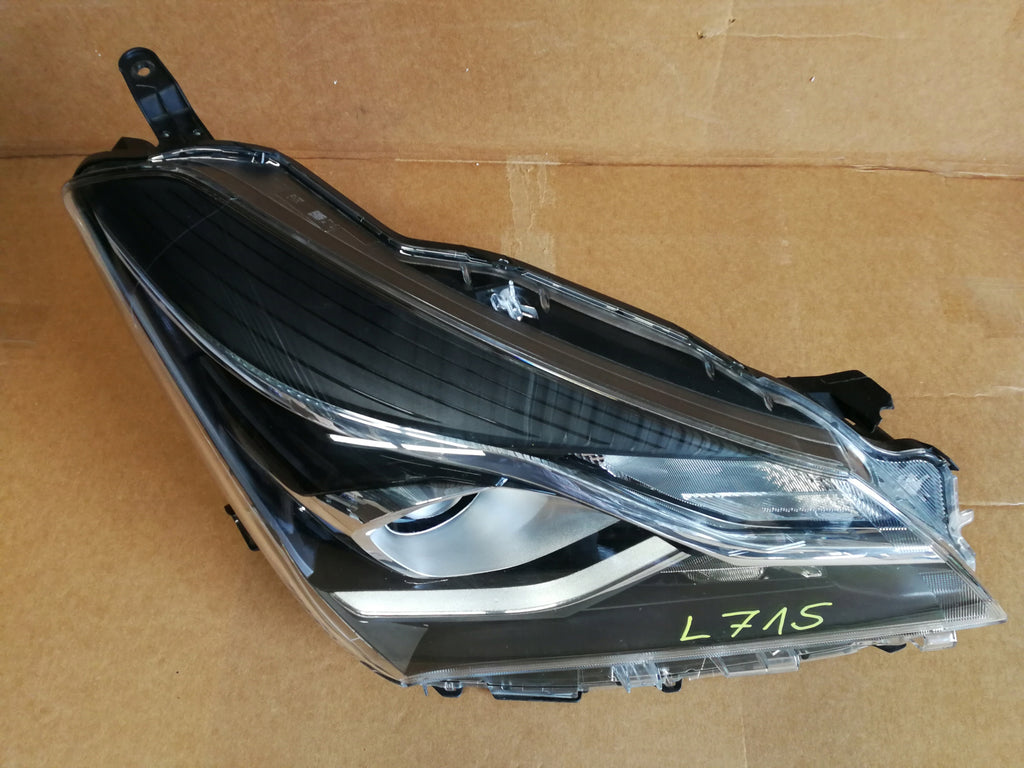 TOYOTA YARIS III LIFT 17- SCHEINWERFER RECHTS VORNE KOITO 0D-197
