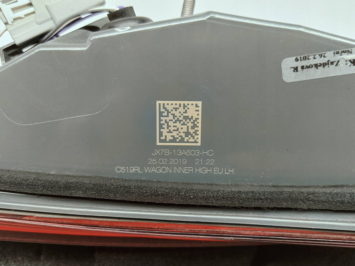 Ford Focus MK4 IV Kombi 18- Lampa Klapy Bagażnika Lewa Tył JX7B-13A603-Hc — zdjęcie 15 z 15