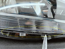 Załaduj zdjęcie do przeglądarki galerii, VOLKSWAGEN GOLF VII LIFT 17- LAMPA REFLEKTOR PRAWY PRZÓD H7+LED 5G1941006D