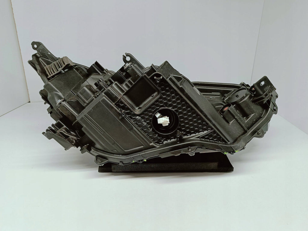 Toyota bZ4X 22- SCHEINWERFER LINKS VORNE VOLL LED EU KOITO 42-118