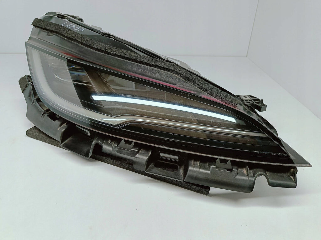 TESLA MODEL 3 LIFT HIGHLAND 24- LAMPA PRAWA PRZÓD FULL LED EU 1760889-00-E