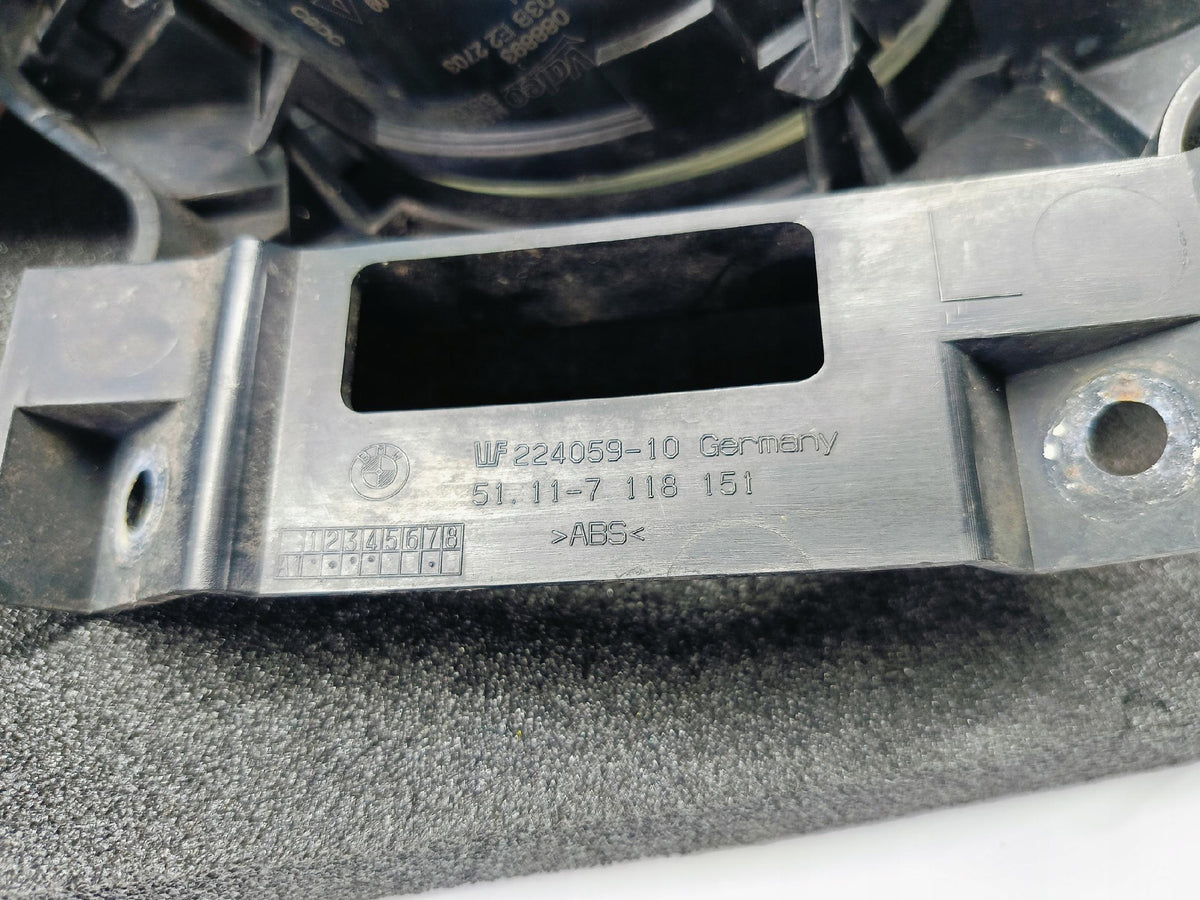 BMW 1 E81 E87 04- Phare Halogen Antibrouillard Glissière Gauche 89203679 — photo 9 sur 10