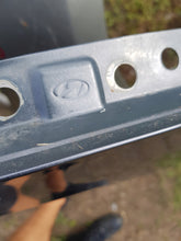 Laden Sie das Bild in den Galerie-Viewer, HYUNDAI I10 II 2 13- KOTFLÜGEL RECHTS VORNE