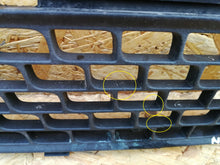 Laden Sie das Bild in den Galerie-Viewer, VOLVO V70 III S80 II 07- KÜHLERGRILL STOSSSTANGE VORNE 30763113