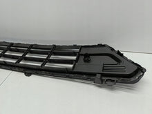Laden Sie das Bild in den Galerie-Viewer, VOLVO XC40 II 22- KÜHLERGRILL STOSSSTANGE VORNE PDC 32136098