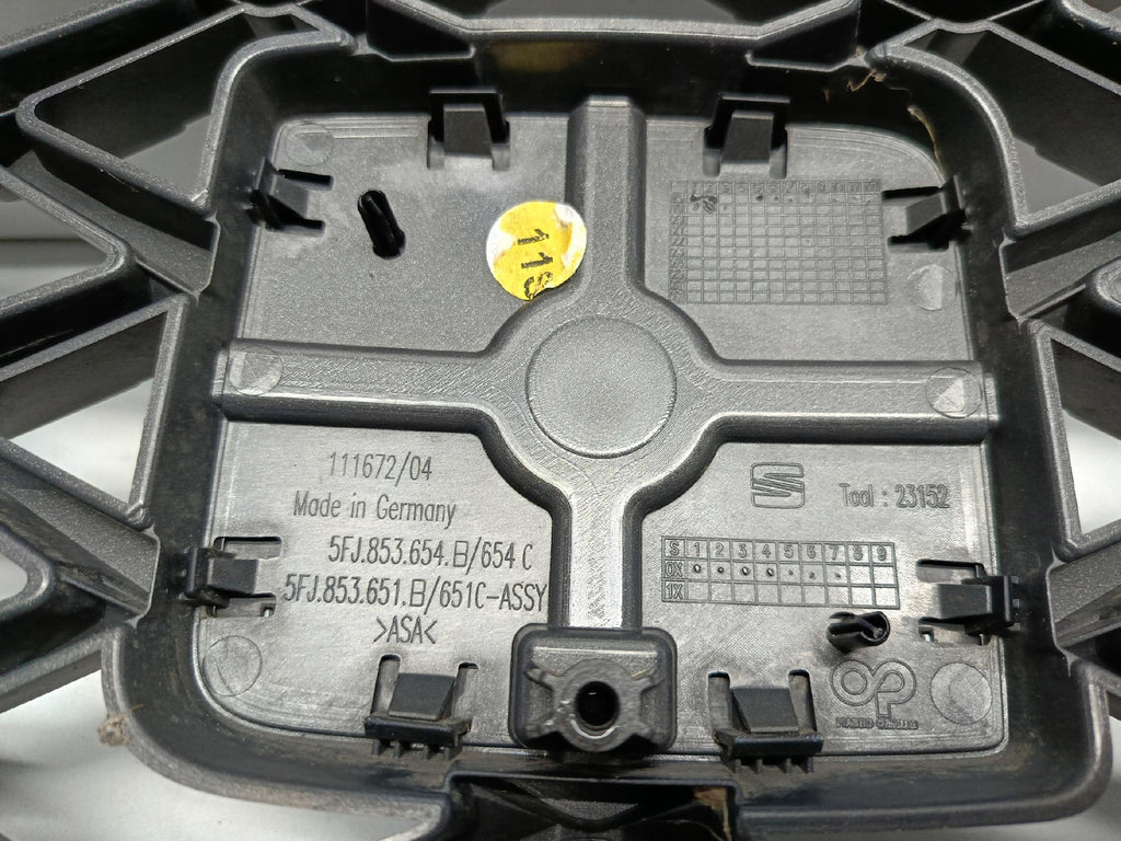 SEAT TARRACO 5FJ 18- MITTELGITTER STOßSTANGE VORNE 5FJ853651B